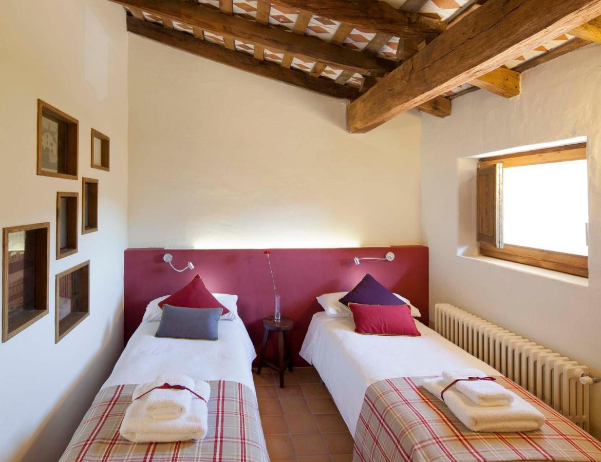 B&B La Rectoria De Sant Miquel De Pineda Sant Felíu de Pallarols Kültér fotó