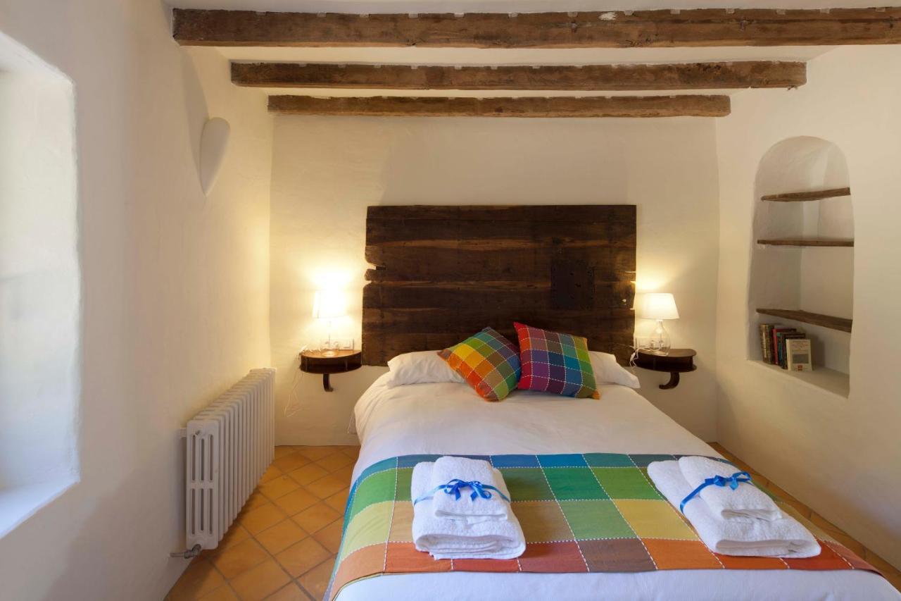 B&B La Rectoria De Sant Miquel De Pineda Sant Felíu de Pallarols Kültér fotó